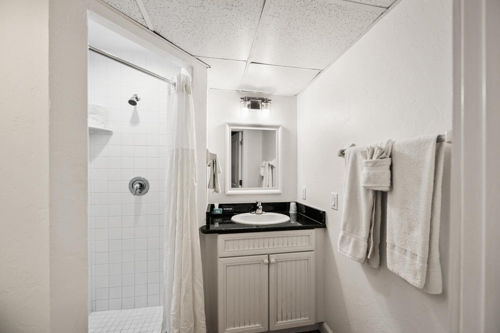 Tropic Isle At Anna Maria Island Inn Bradenton Beach Exterior foto